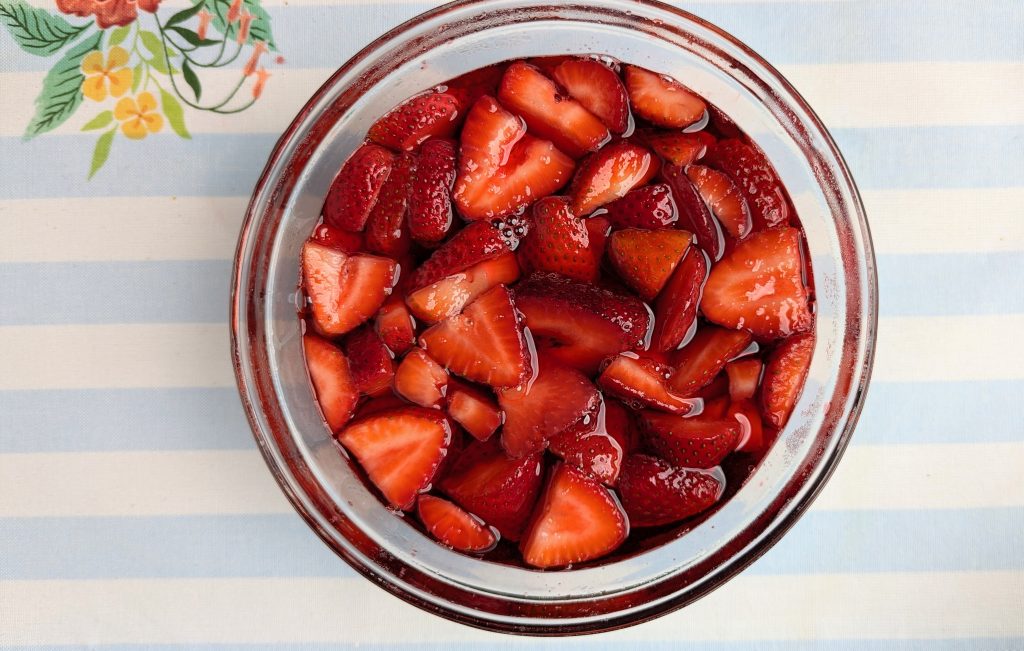 strawberry gelatin mixture