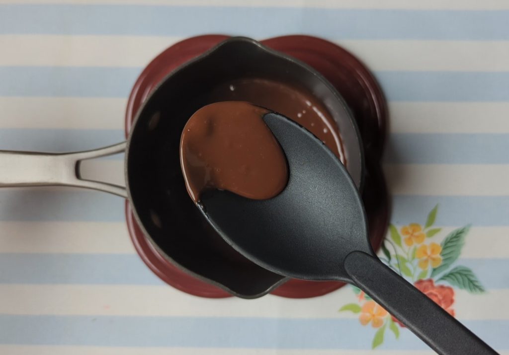 chocolate glaze in pan