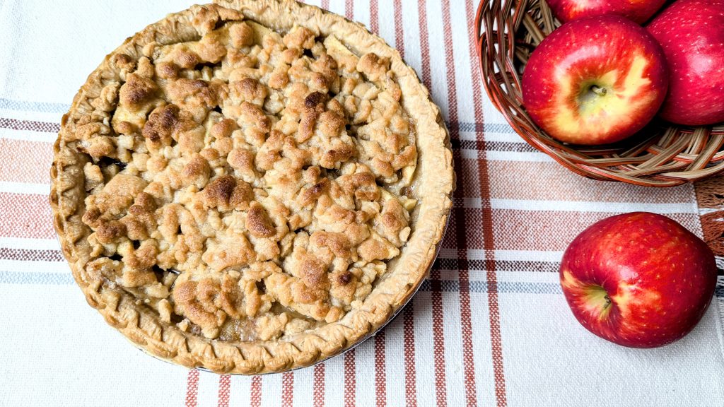 dutch apple crumb pie baked and uncut