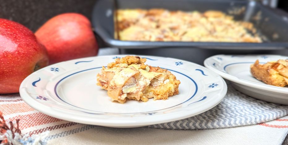 apple cinnamon kuchen on plate