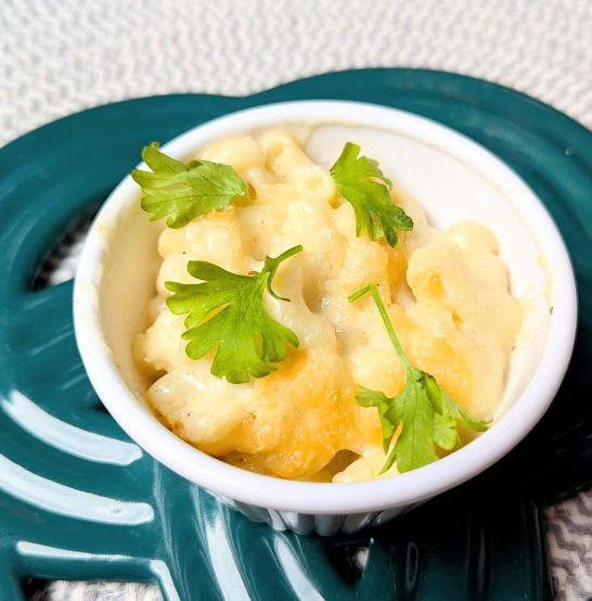 cheddar parmesan mac and cheese in bowl