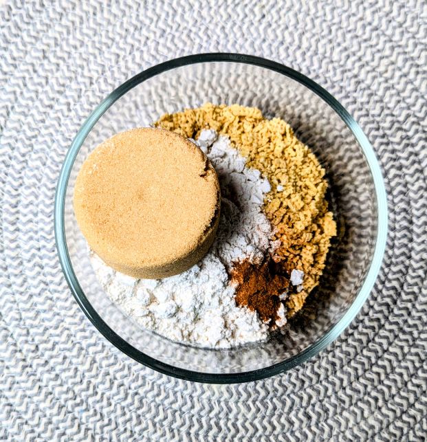 dry ingredients in bowl for cherry crunch