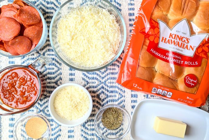 cheesy pepperoni pizza sliders ingredients