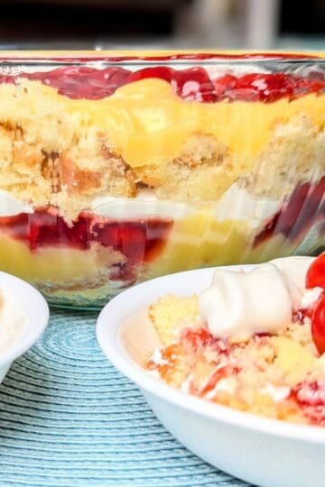 punch bowl cake in bowl