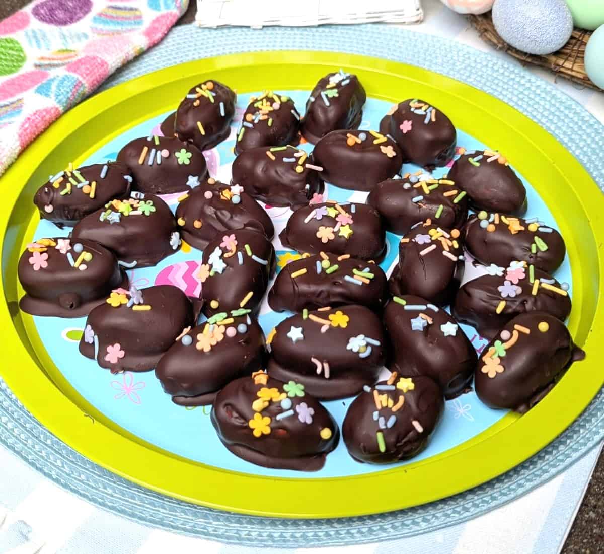 buttercream eggs on tray