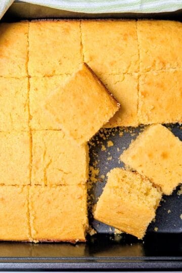 easy cornbread recipe in pan