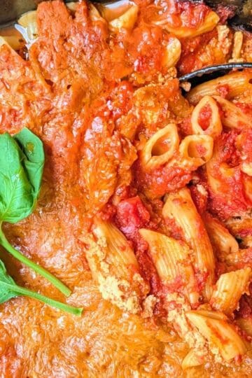 crock pot ziti with basil