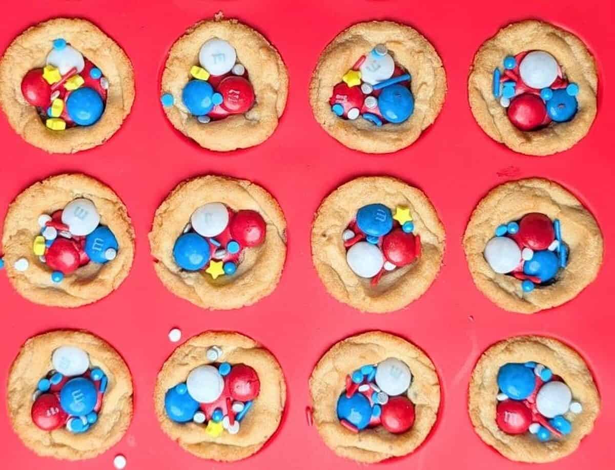 cookie cups in muffin pan silicone