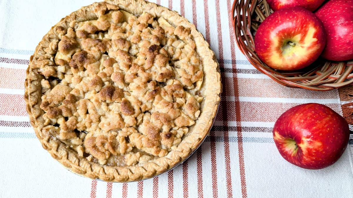 crumb pie baked