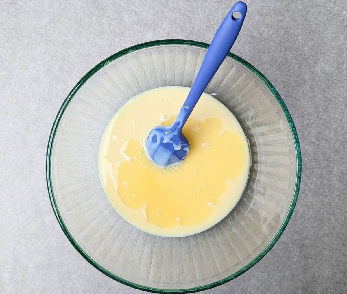 mixing milk and lemon