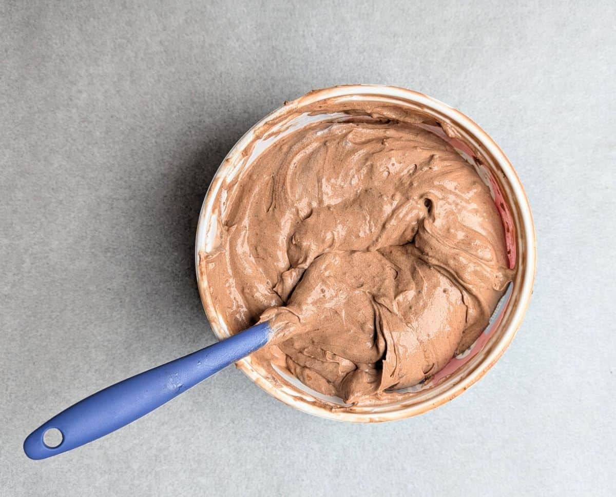 mixing chocolate pudding and whip